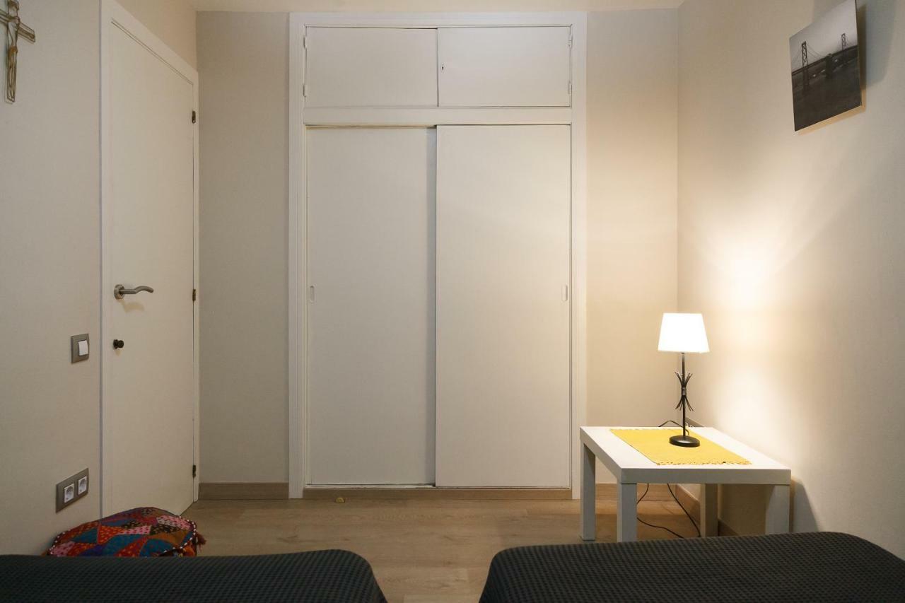 Uhc Acantilados Family Apartments ซาลอว์ ภายนอก รูปภาพ