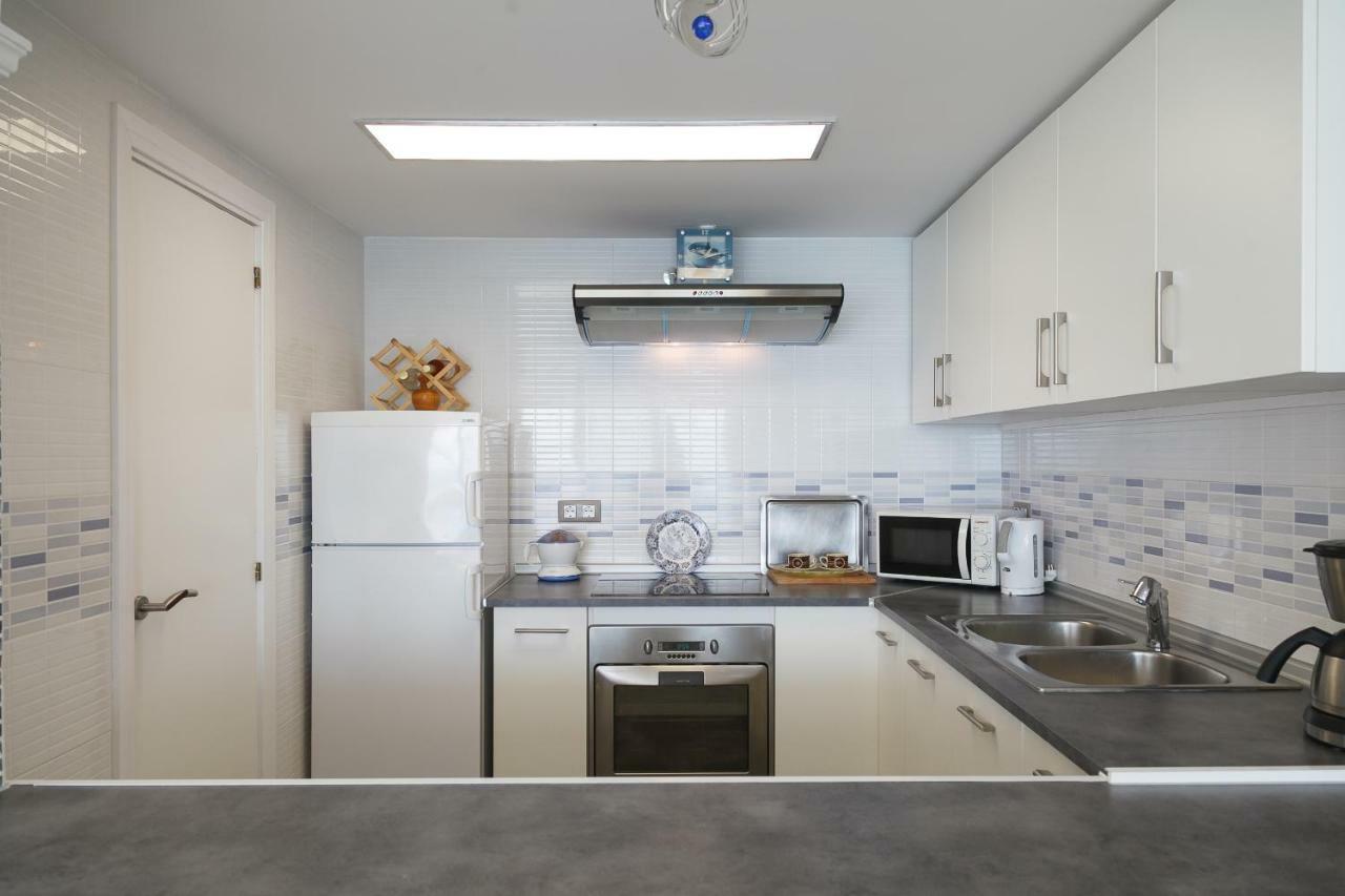 Uhc Acantilados Family Apartments ซาลอว์ ภายนอก รูปภาพ