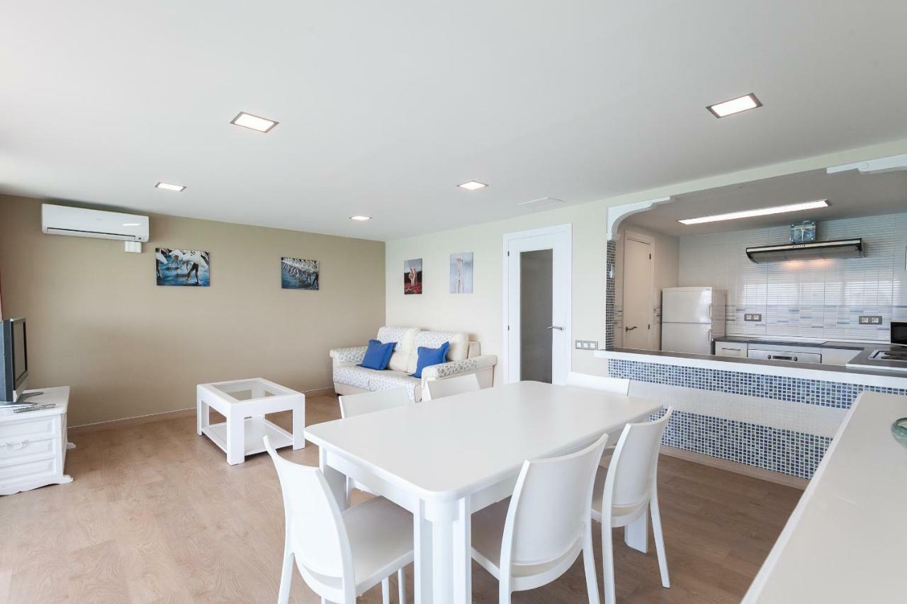 Uhc Acantilados Family Apartments ซาลอว์ ภายนอก รูปภาพ