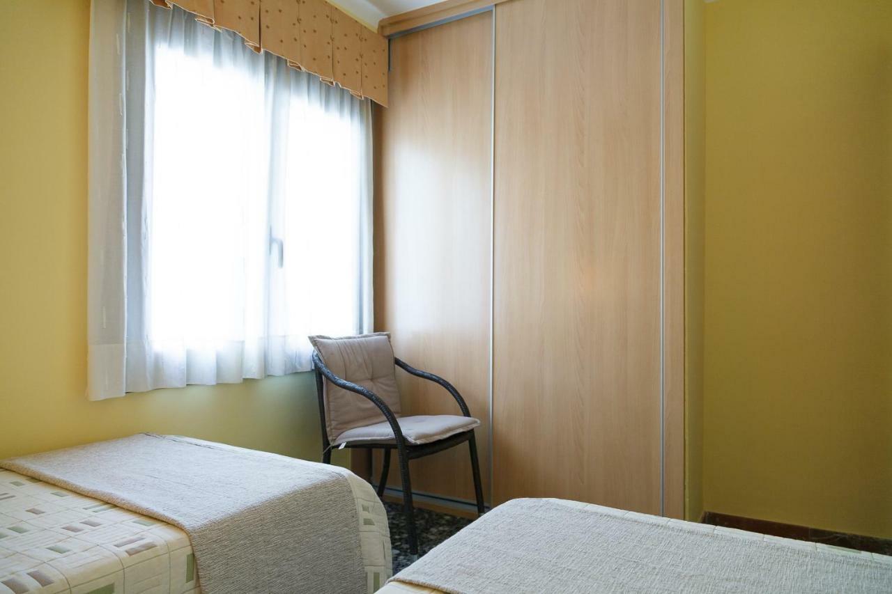 Uhc Acantilados Family Apartments ซาลอว์ ภายนอก รูปภาพ